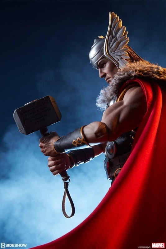 Sideshow Collectibles Thor Sixth Scale Figure