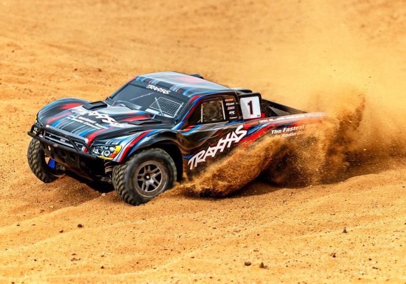 Traxxas 1/10 Slash 4x4 BL-2S 4X4 RTR 4WD Brushed Short Course 1/10 TQ Elektrikli Rc Model Araba Kırmızı ( Batarya ve Şarj Aleti Dahil )