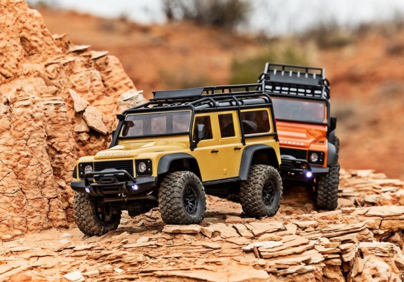 Traxxas 1/18 TRX-4M Land Rover Defender 4X4 1/10 Scale Trail Rock Crawler TQi Elektrikli Rc Model Araba Gümüş (Batarya ve Şarj Aleti Dahildir)