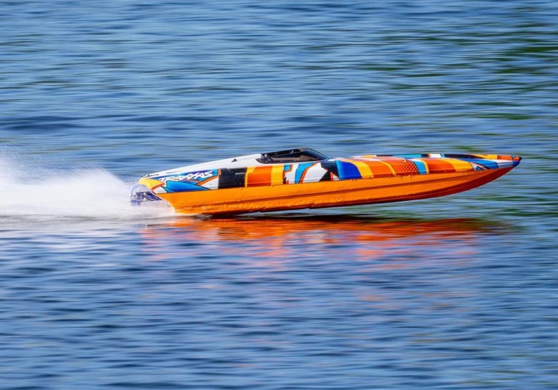 Traxxas DCB M41 Widebody Catamaran RC Tekne 6S Race Boat TQi & TSM Turuncu Yeni Versiyon