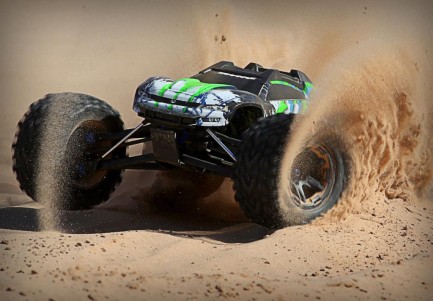 Traxxas E-Revo 2.0 4X4 VXL 6S 4WD Elektrikli Rc Model Araba Brushless RTR 1/10 TQi & TSM Yeşil - Thumbnail