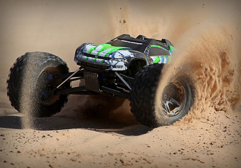 Traxxas E-Revo 2.0 4X4 VXL 6S 4WD Elektrikli Rc Model Araba Brushless RTR 1/10 TQi & TSM Yeşil