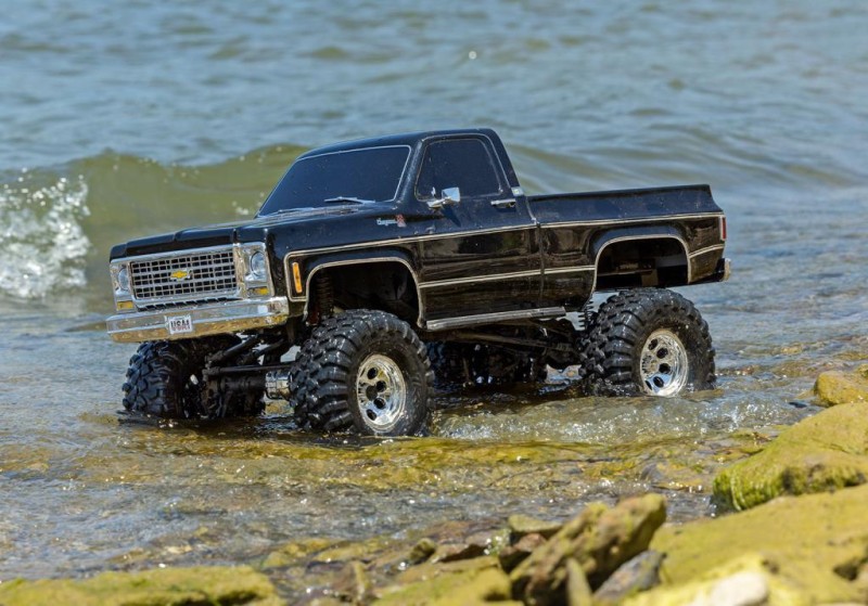 Traxxas TRX-4 K10 1/10 High Trail Edition RC Crawler w/'79 Chevrolet K10 Truck Body w/TQi 2.4GHz Kumandalı Elektrikli Rc Model Araba Gümüş