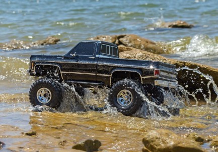 Traxxas TRX-4 K10 1/10 High Trail Edition RC Crawler w/'79 Chevrolet K10 Truck Body w/TQi 2.4GHz Kumandalı Elektrikli Rc Model Araba Siyah - Thumbnail