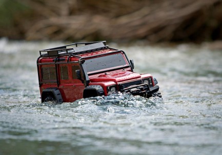 Traxxas TRX-4 Land Rover Defender 4X4 1/10 Scale Trail Rock Crawler TQi Elektrikli Rc Model Araba Kırmızı - Thumbnail