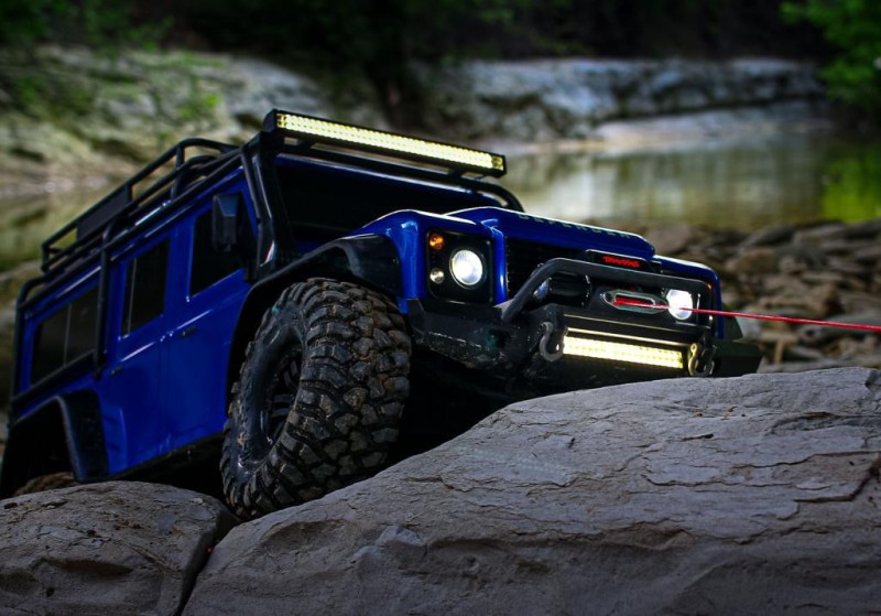 Traxxas TRX-4 Land Rover Defender 4X4 1/10 Scale Trail Rock Crawler TQi Elektrikli Rc Model Araba Siyah + VİNÇ DAHİL