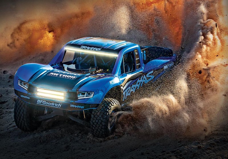 Traxxas UDR Unlimited Desert Racer 6S 4X4 VXL 4WD RTR TQi & TSM Işık Kitli Elektrikli Rc Model Araba Mavi