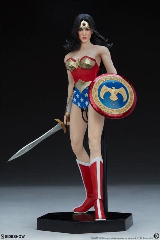 Sideshow Collectibles Wonder Woman Sixth Scale Figure