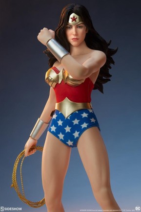 Sideshow Collectibles Wonder Woman Sixth Scale Figure - Thumbnail