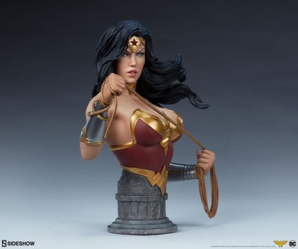 Sideshow Collectibles Wonder Woman Bust - Thumbnail