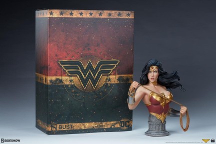 Sideshow Collectibles Wonder Woman Bust - Thumbnail